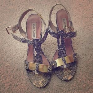 Steve Madden Snakeskin t strap heels